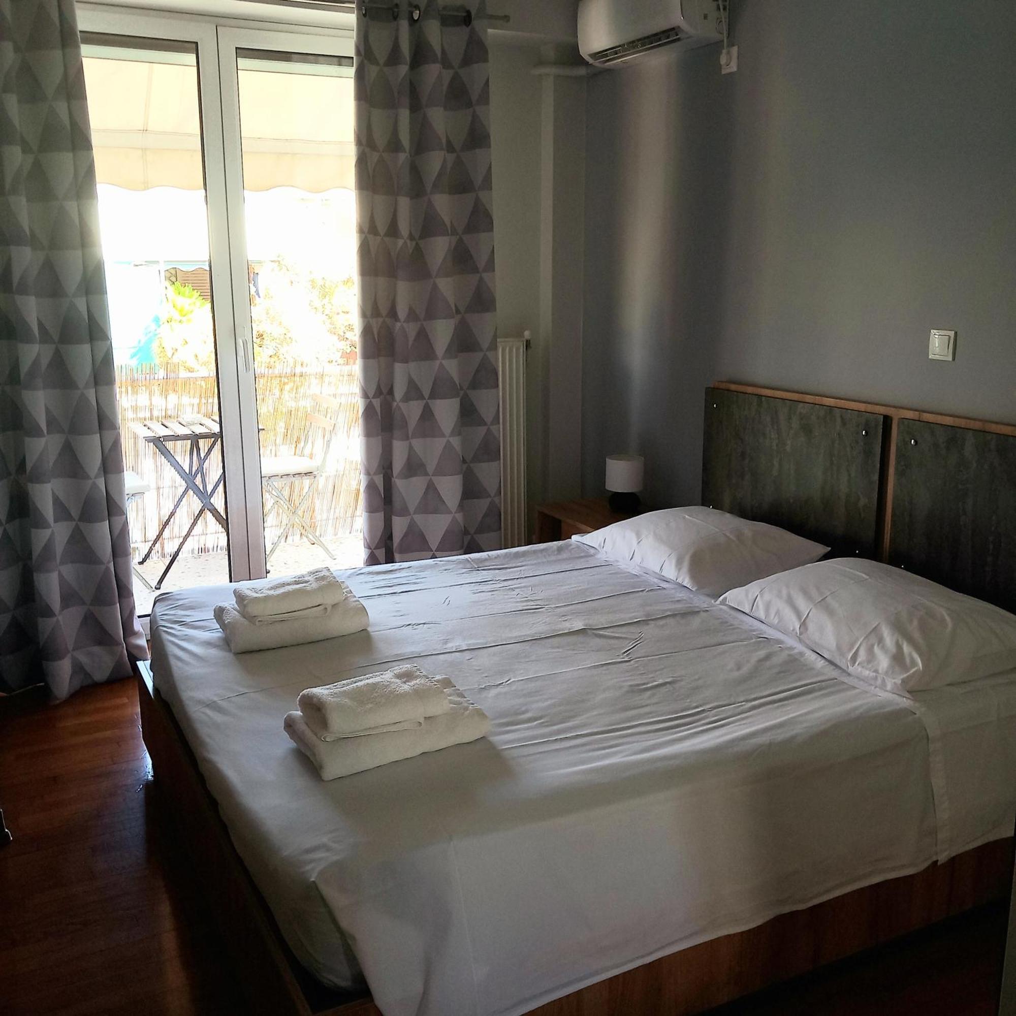 Staying Besides Acropolis! Atene Esterno foto